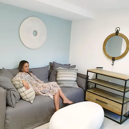 アパートホテル Olga Lounge