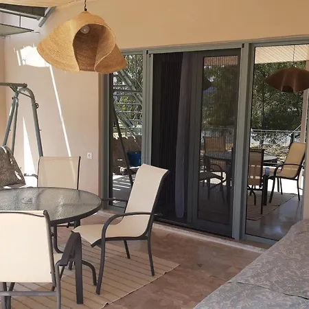 Ξενοδοχείο με διαμερίσματα Olga Lounge Λυγιά