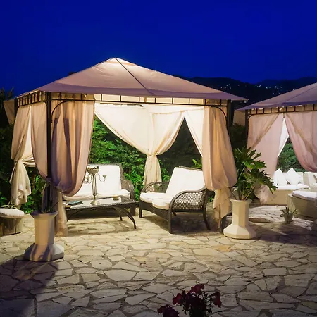 Ξενοδοχείο με διαμερίσματα Olga Lounge 4*