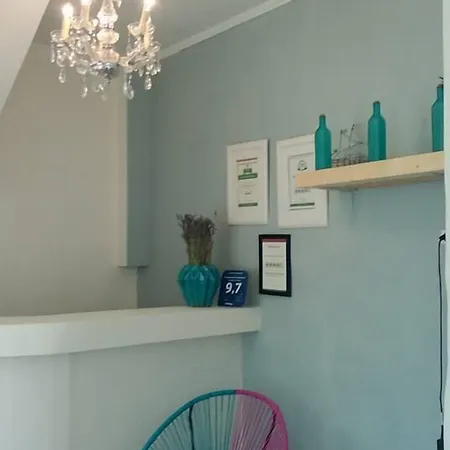 Ξενοδοχείο με διαμερίσματα Olga Lounge 4*