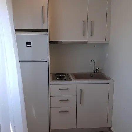 Ξενοδοχείο με διαμερίσματα Olga Lounge Λυγιά